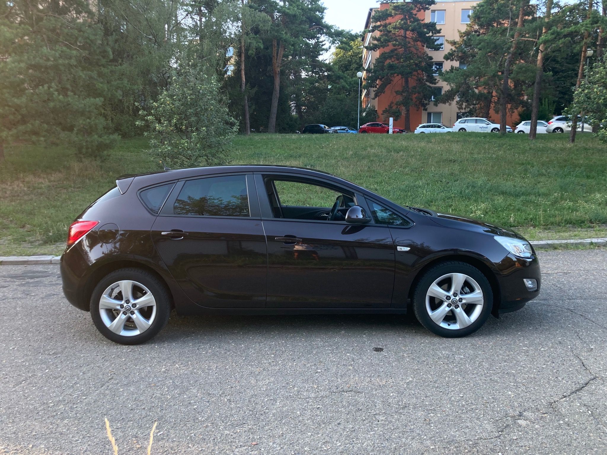 Opel Astra, Turbo, integrovaný nosič kol - fotka 4