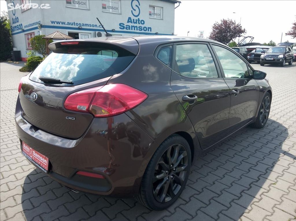 Kia Cee´d, 1,4 CRDi 66kW * KLIMA* ESP * - fotka 5