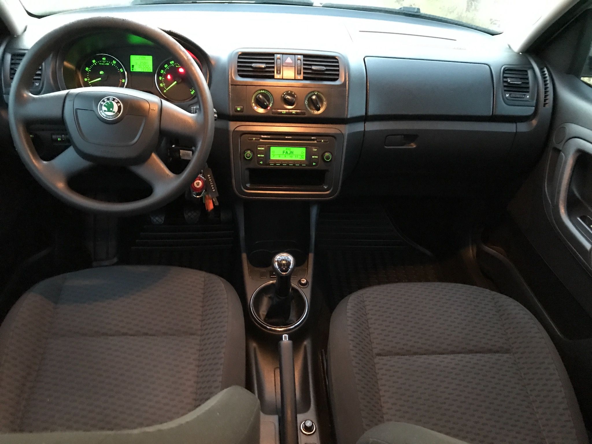 Škoda Roomster, 1.2TSI 63 kw, 1.majitel - fotka 6