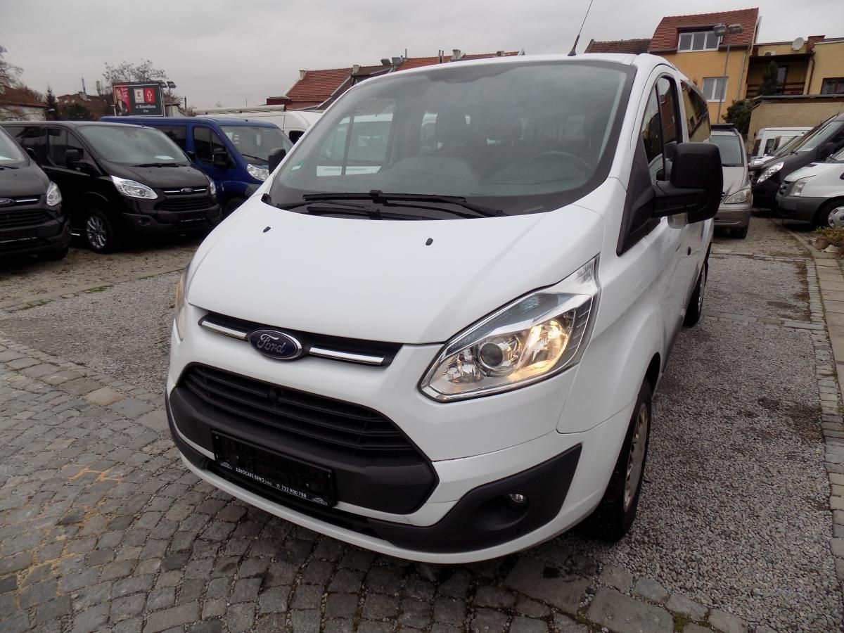 Ford Transit Custom, 2,2 TDCI 92 KW L2H1 9 MÍST - fotka 2