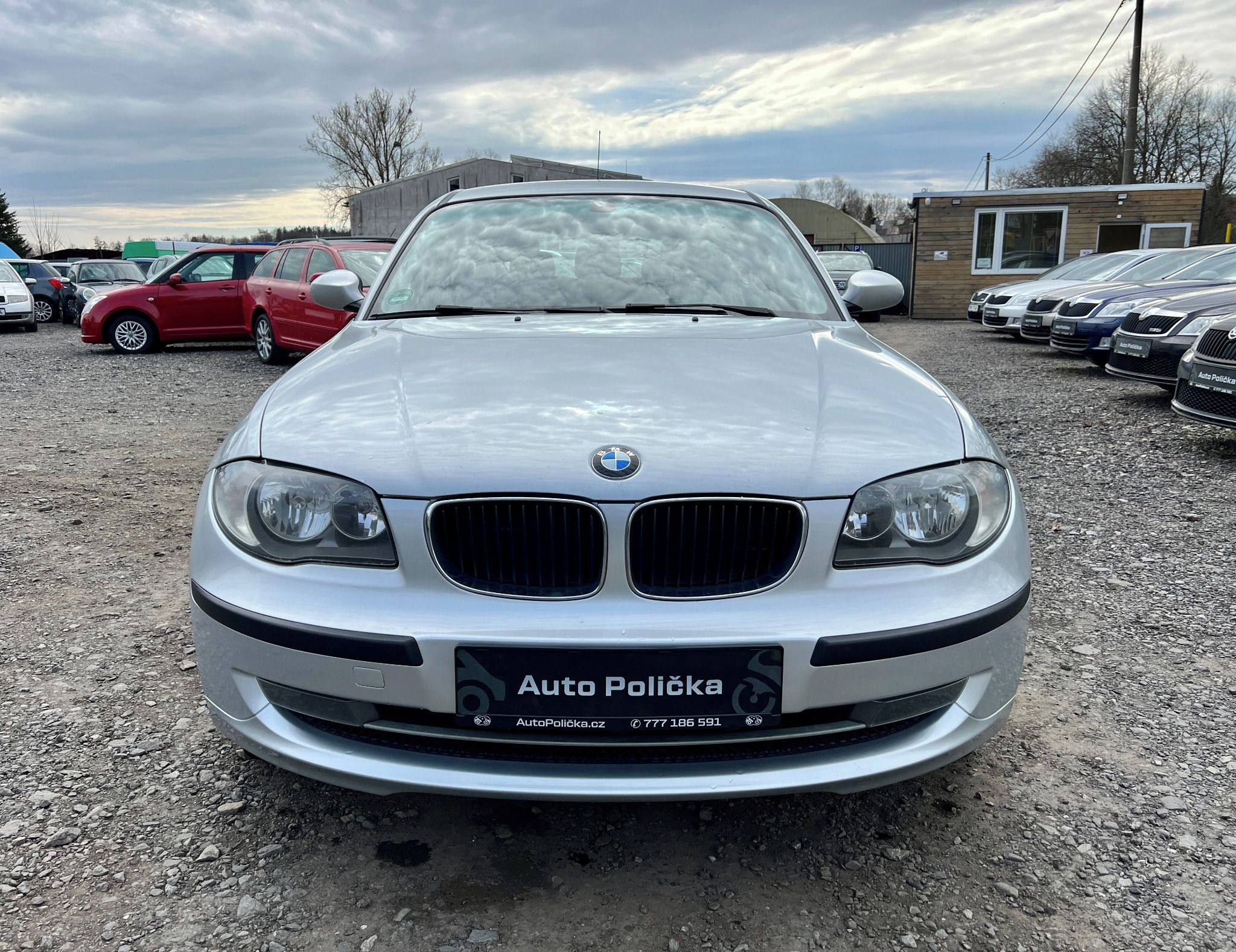 BMW Řada 1, 116i 90kW Klima,Výhřevy,Servis - fotka 3
