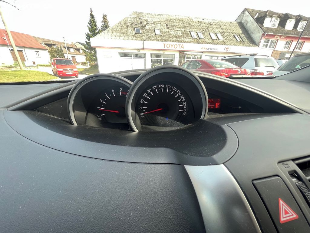 Toyota Verso, fotka 14