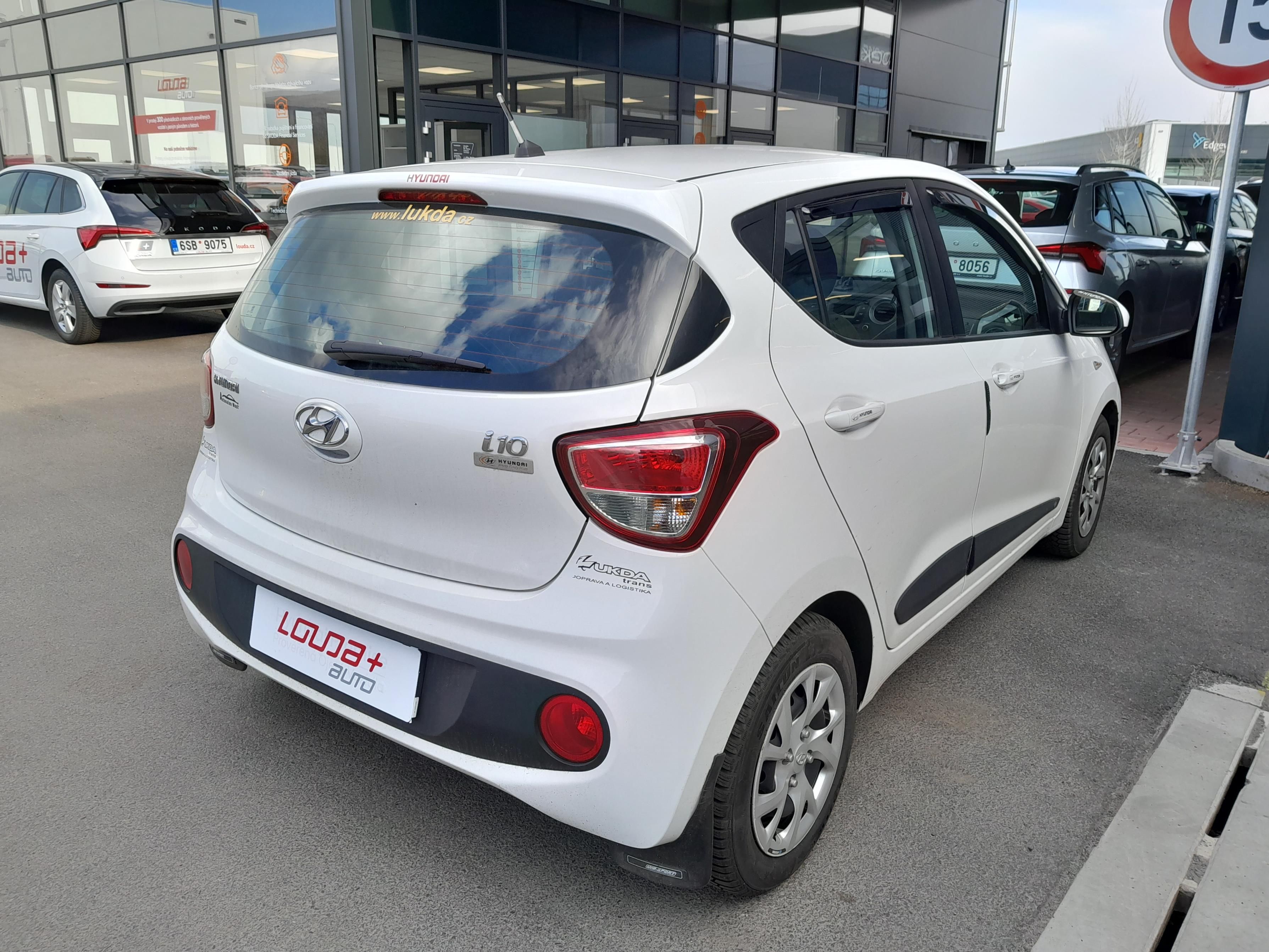Hyundai i10, Family+ 1.0  48 kW - fotka 3