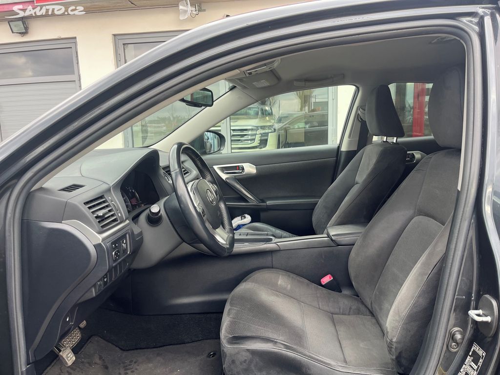 Lexus CT 200h, fotka 10