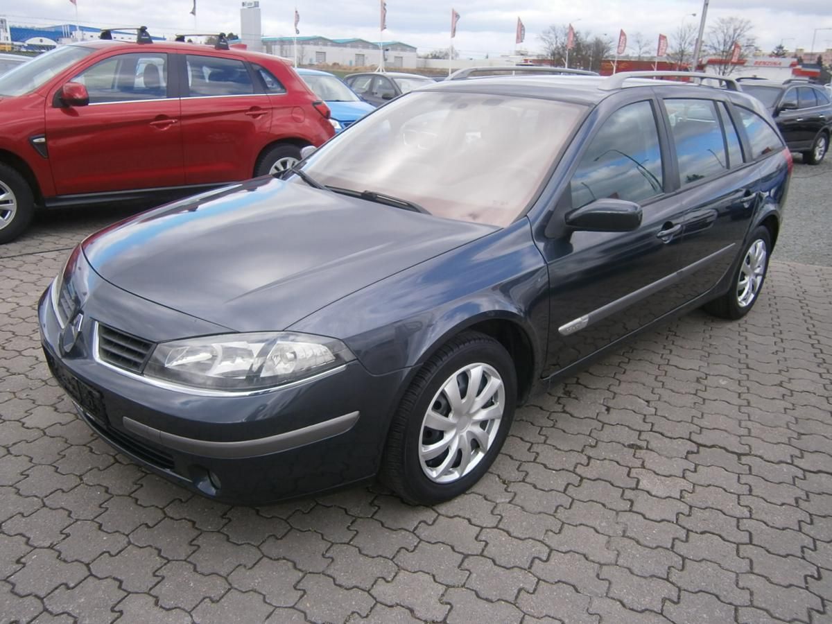 Renault Laguna, 1.9DCi 96kw,serviska - fotka 3