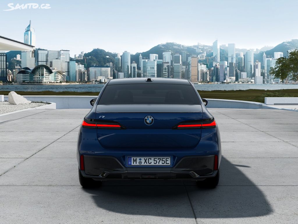 BMW i7 M60 xDrive Msport - IHNED | Sauto.cz