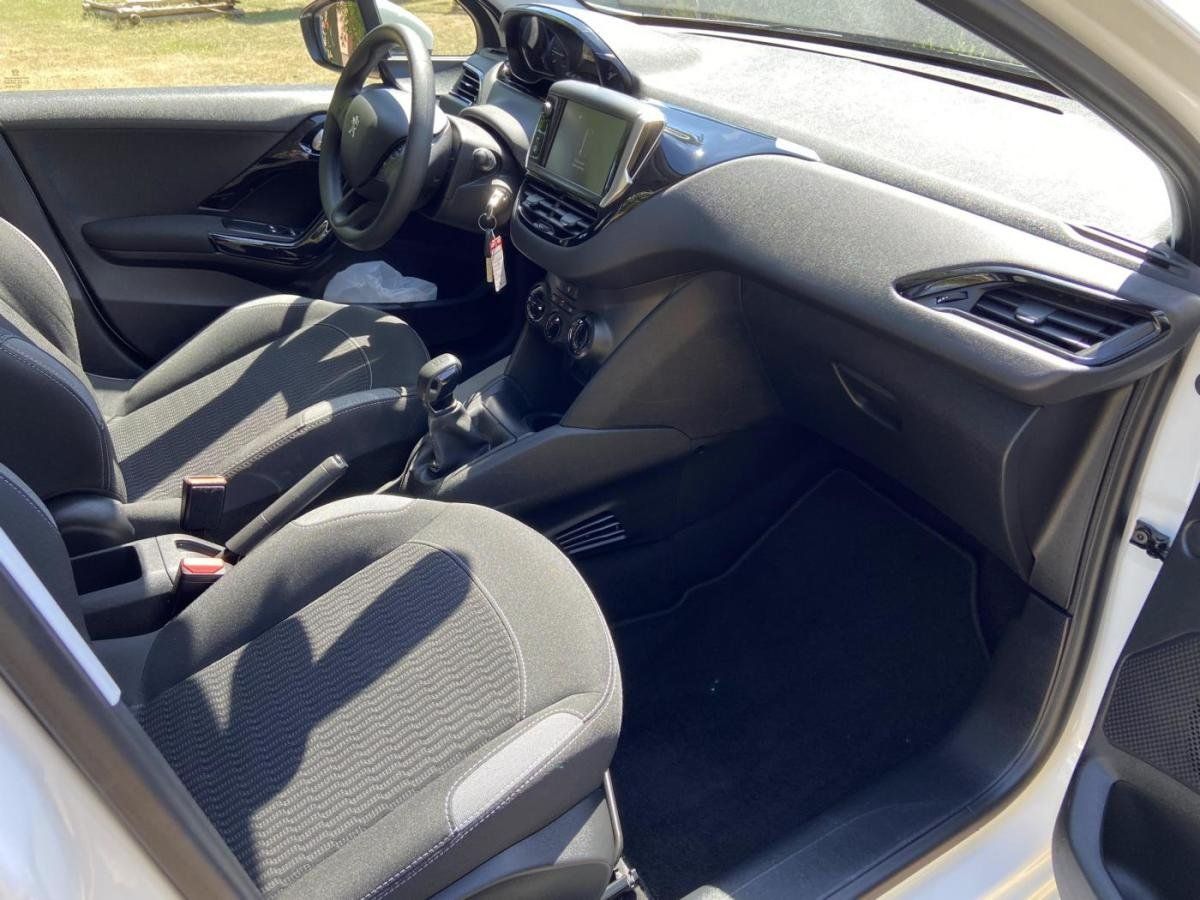 Peugeot 208, 1,2i 60kw - fotka 5