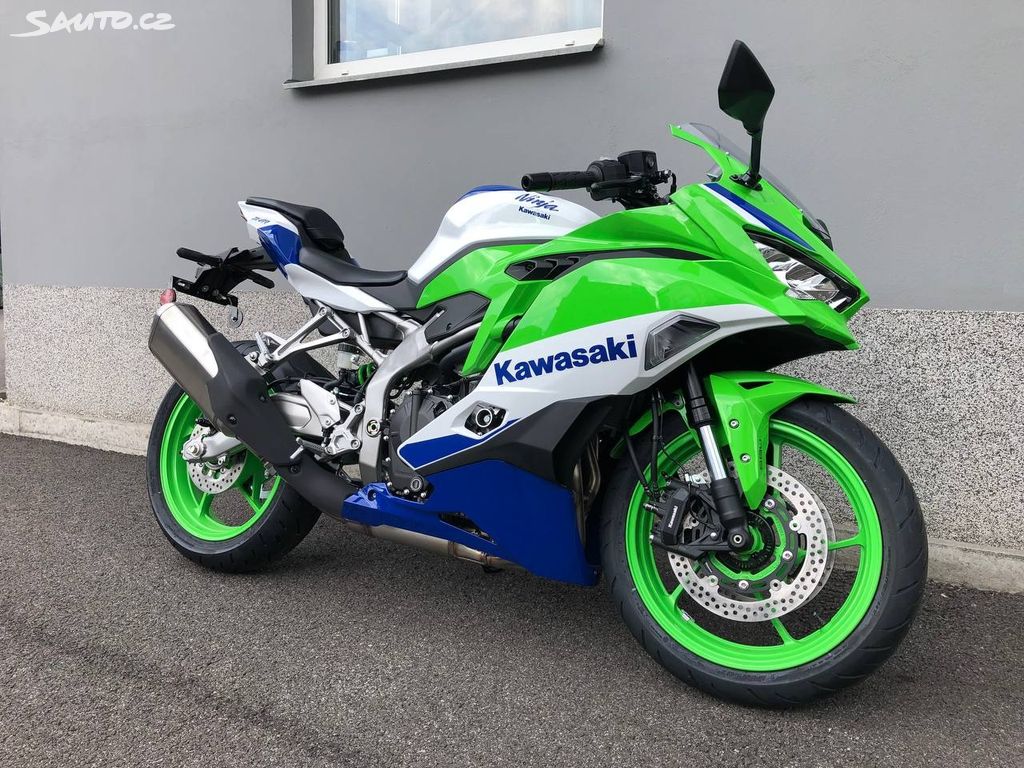 Kawasaki ZX Ninja ZX-4RR 40th edice | Sauto.cz