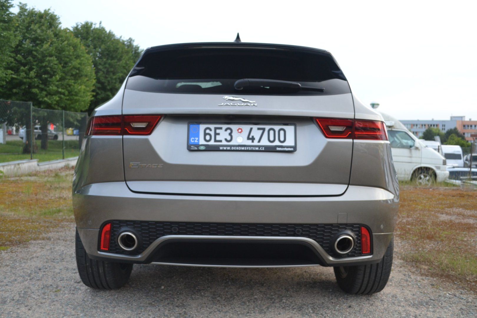 Jaguar E-Pace, P200 R-Dynamic AWD Meridian - fotka 6