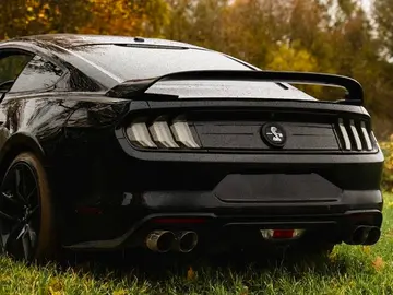 Ford Mustang, GT Premium
