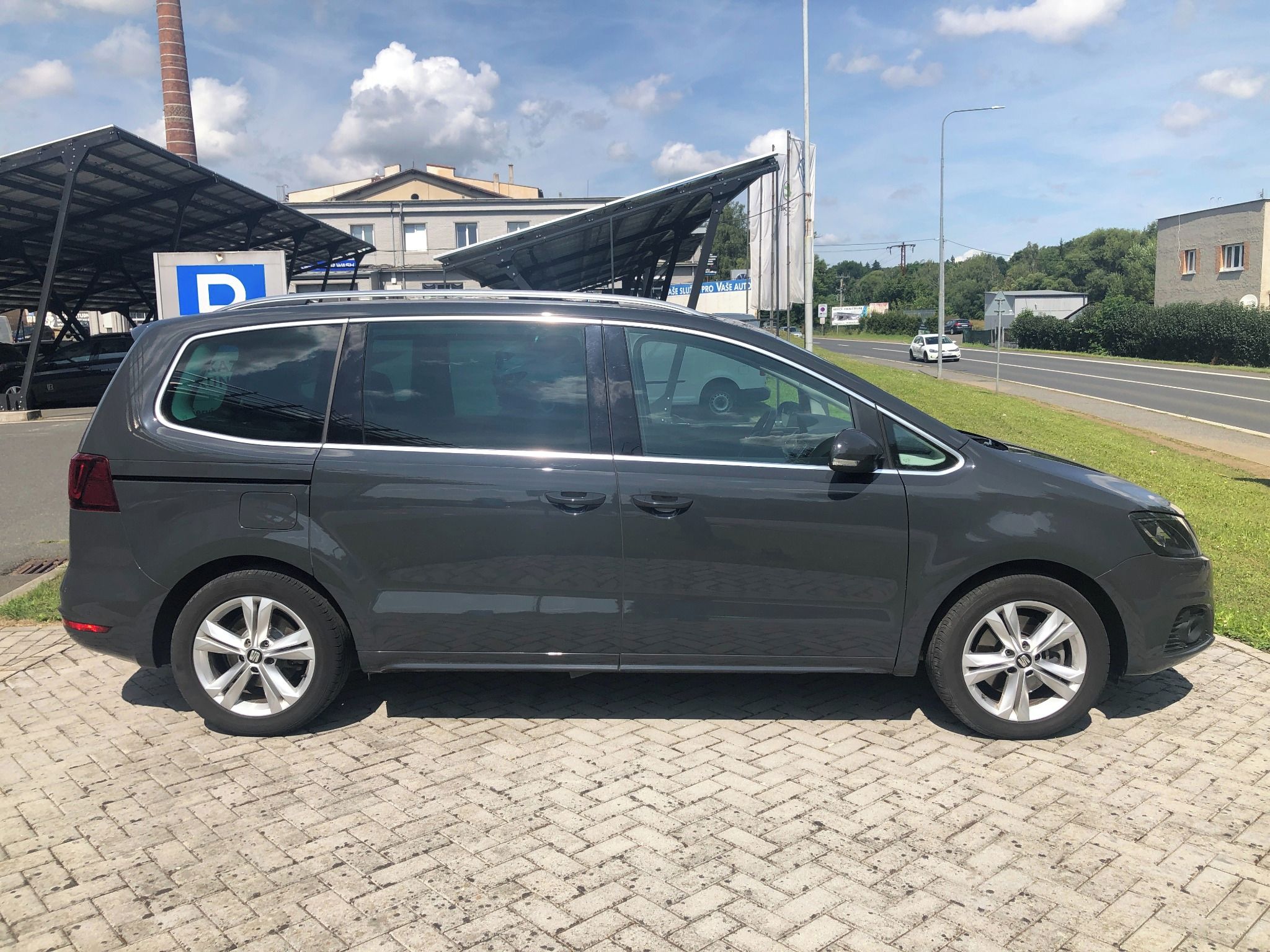 Seat Alhambra, Xcellence 2.0 TDI 110kW DSG - fotka 4
