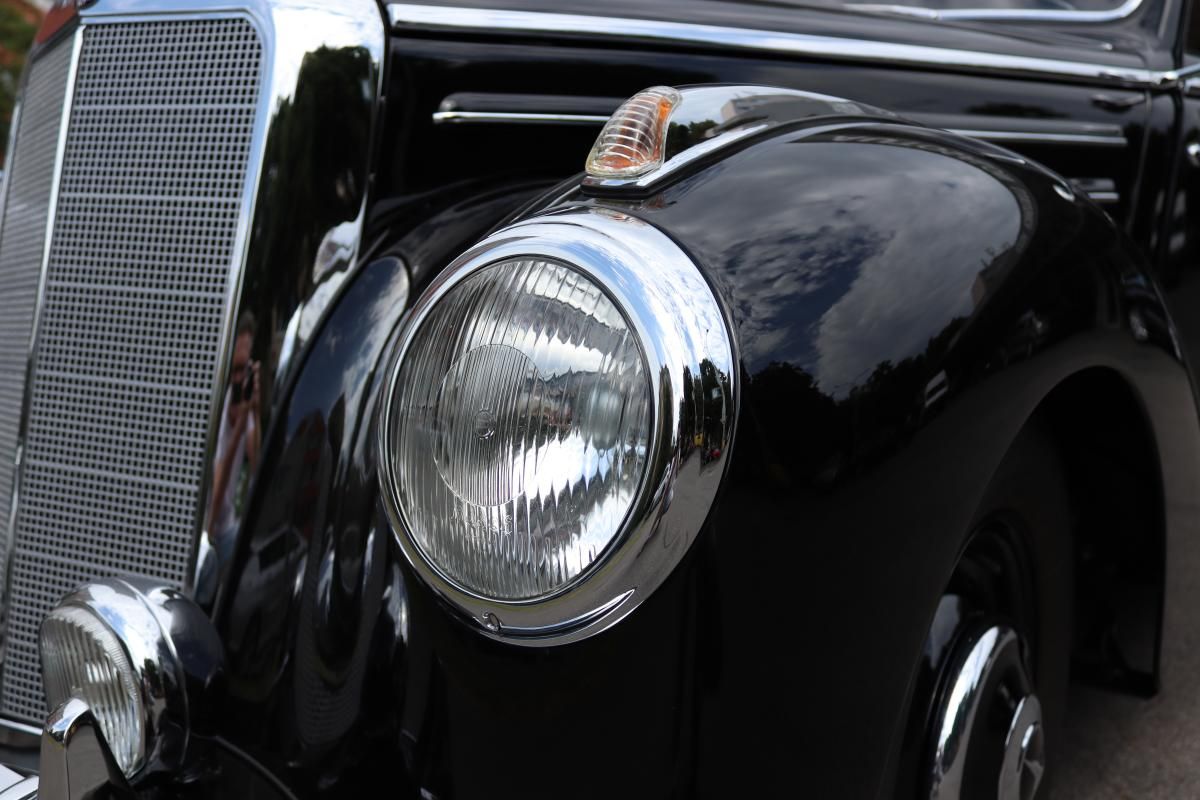 Mercedes-Benz, W187 220B CABRIO - fotka 4