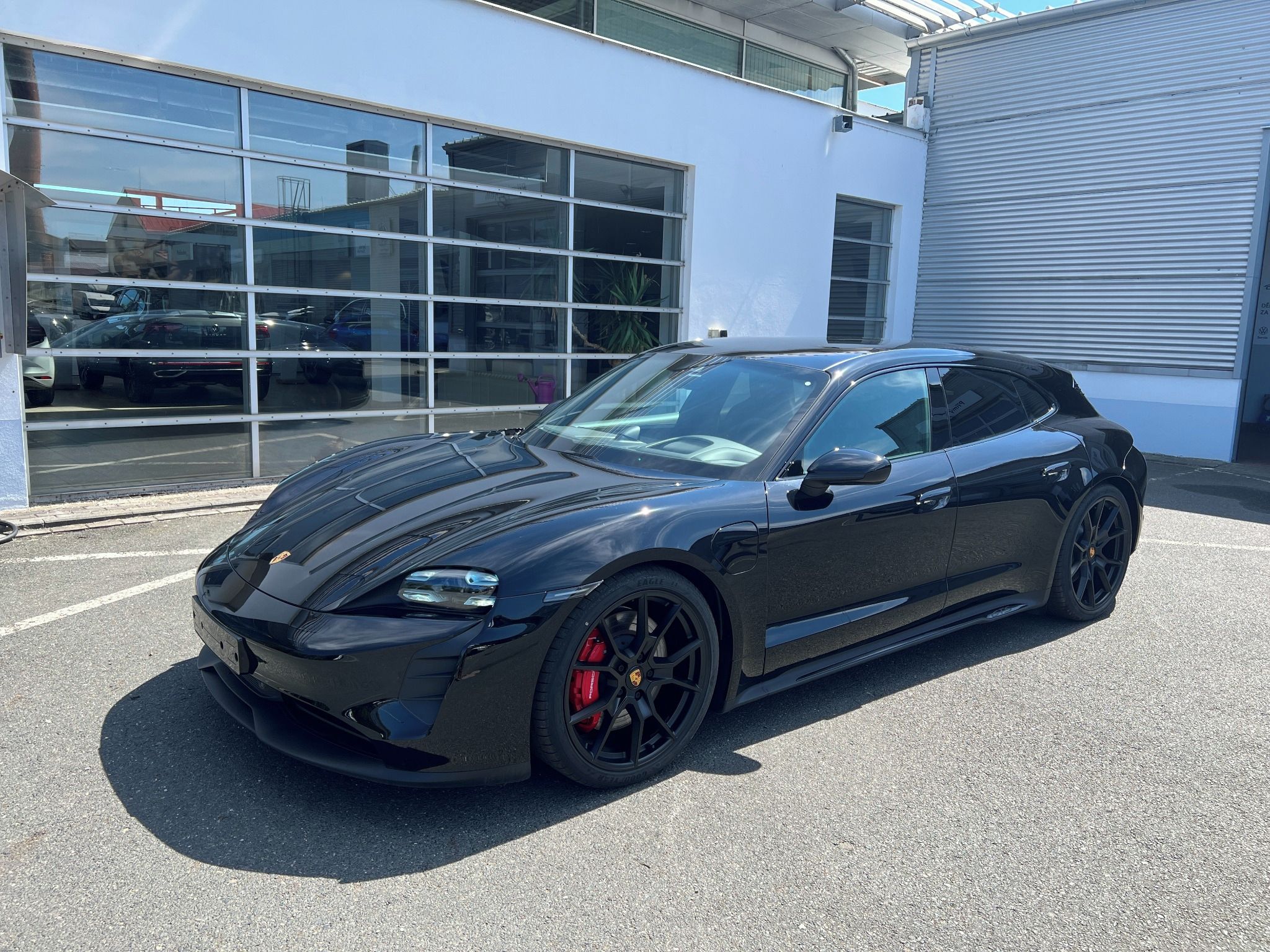 Porsche Taycan, GTS Sport Turismo