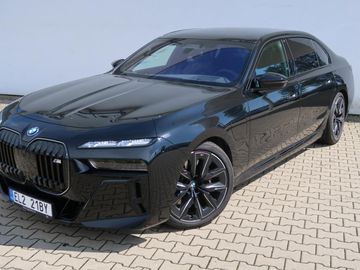 M760e xDrive Sedan