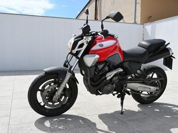 Obrázek k inzerátu: Yamaha MT-03, 4/2008