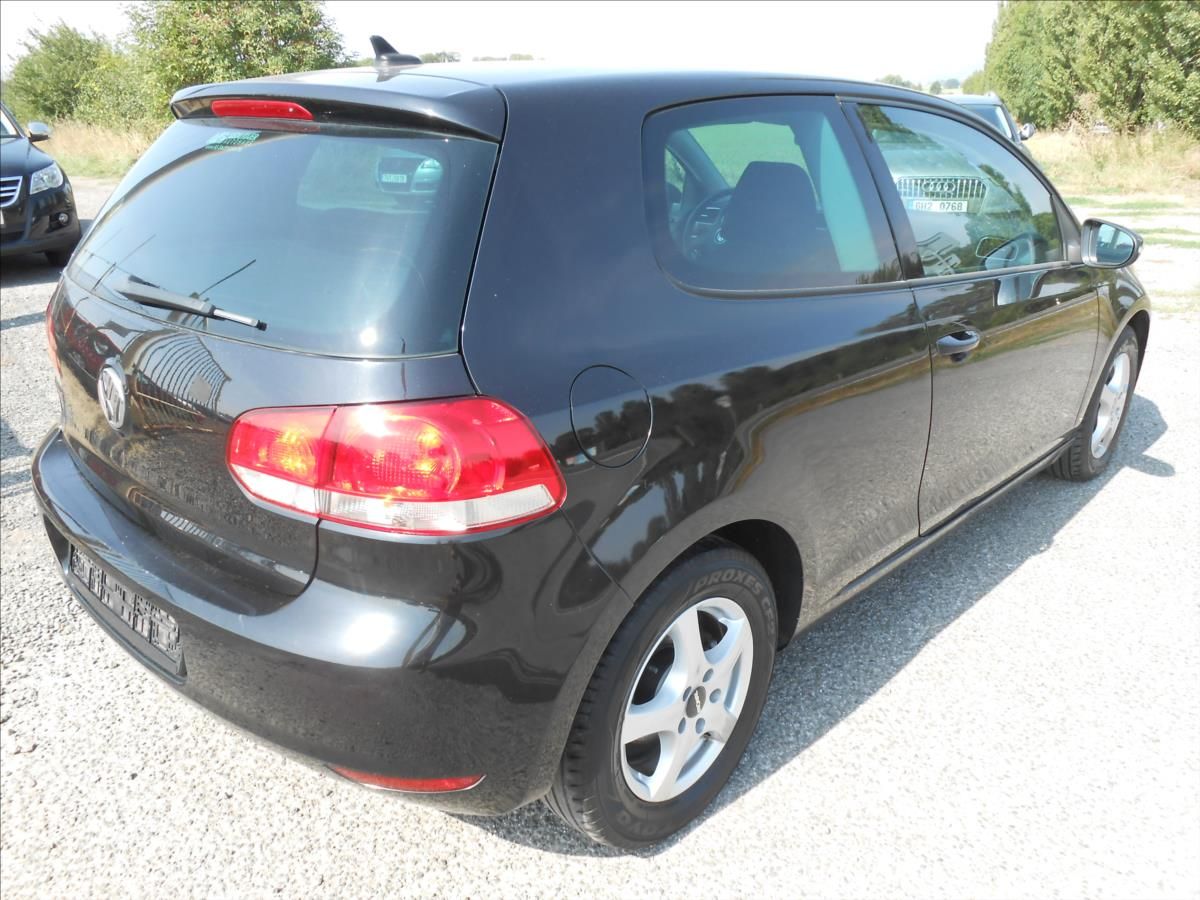 Volkswagen Golf, 1,6 TDI 77kW GOLF 6 Serviska - fotka 4