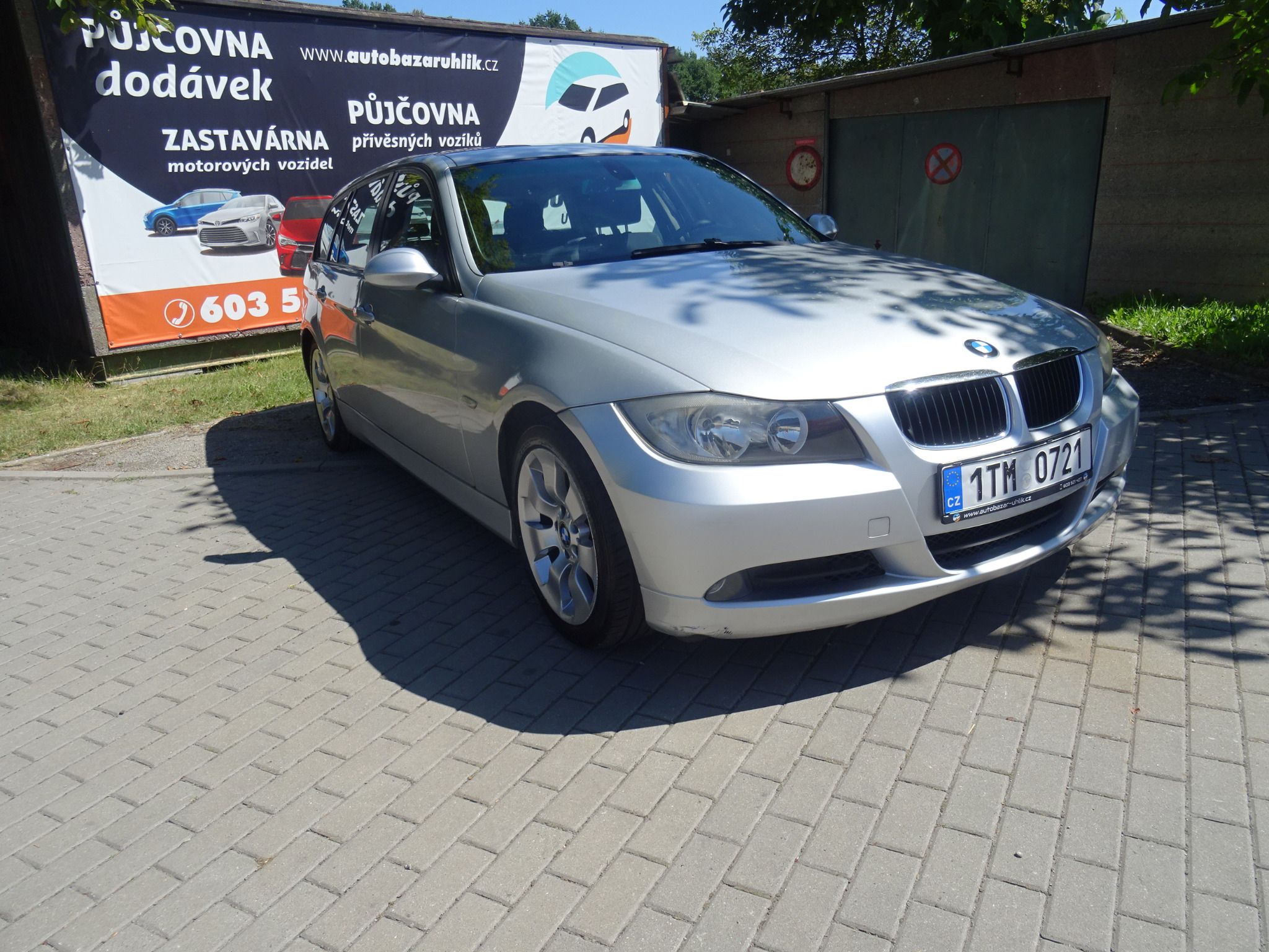 BMW Řada 3, 2.0 D - fotka 3