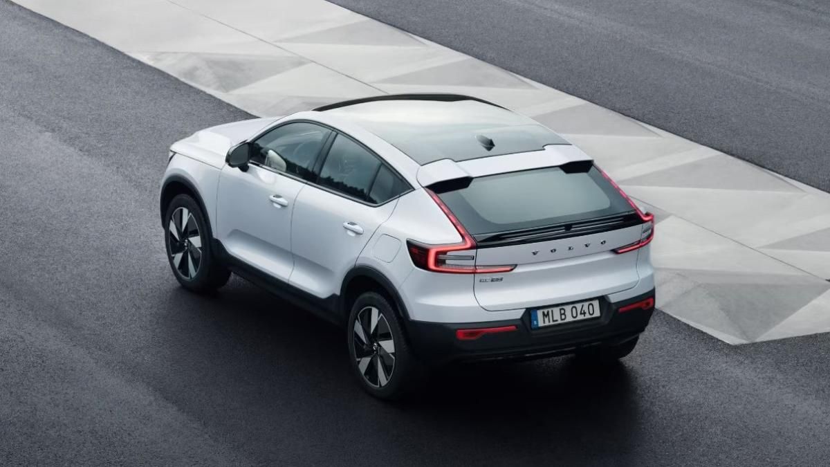Volvo C40, PLUS, RECHARGE, 175 kW / 238 H