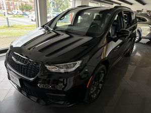 Chrysler Pacifica, AWD Touring-L S-Appearance