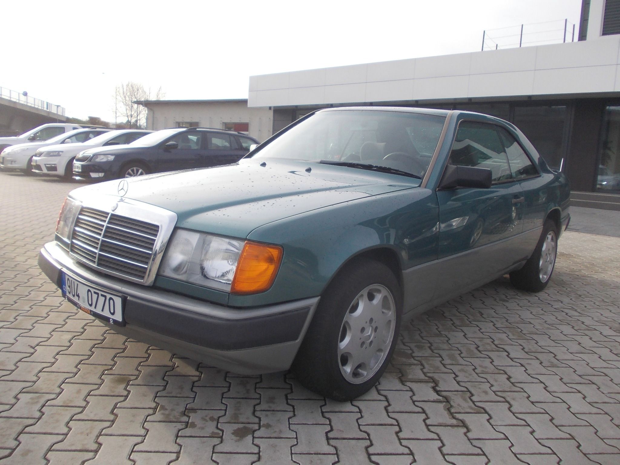 Mercedes-Benz Třídy E, 300CE AUTOMAT - fotka 2