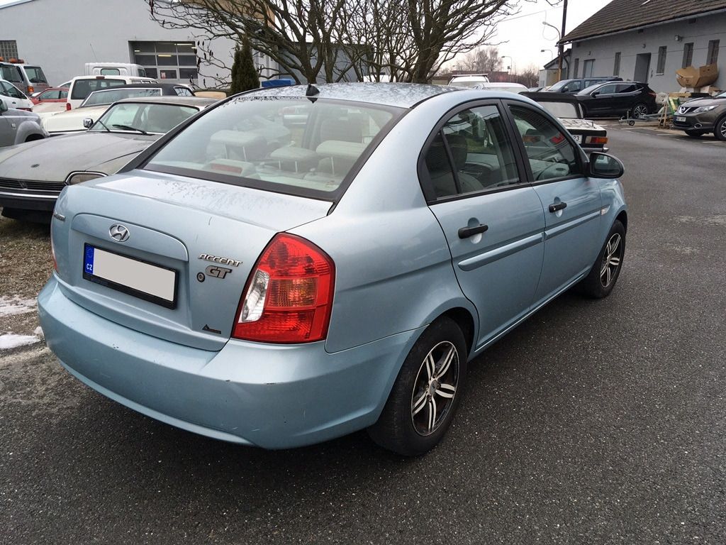 Hyundai Accent, 1.4i Active - fotka 3