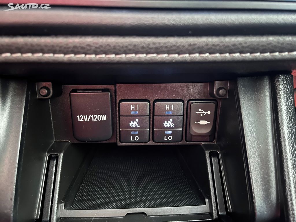 Toyota Auris, fotka 17