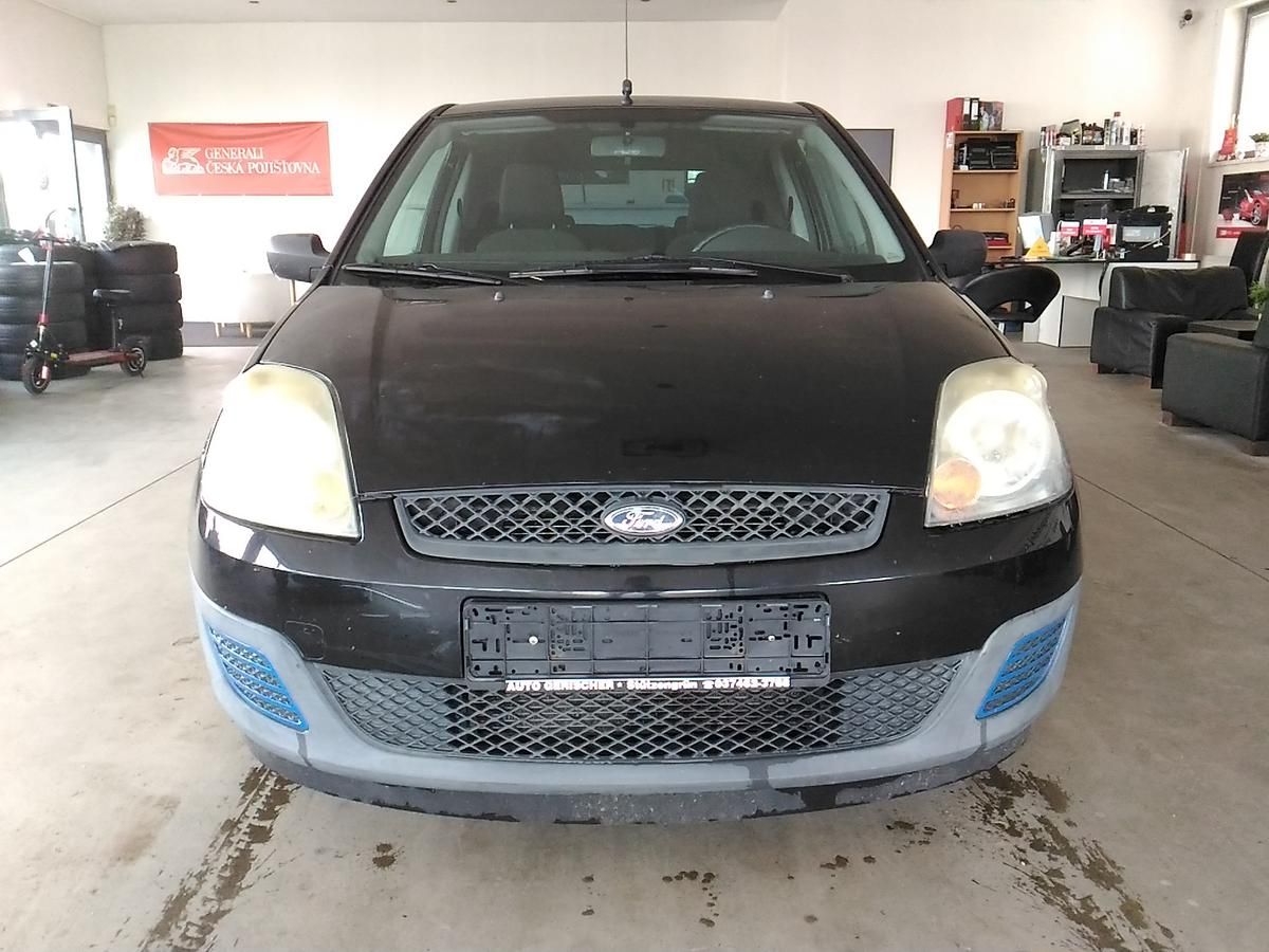 Ford Fiesta, 1,3I,51KW,KLIMA,ALU,CD,SER.KN - fotka 3