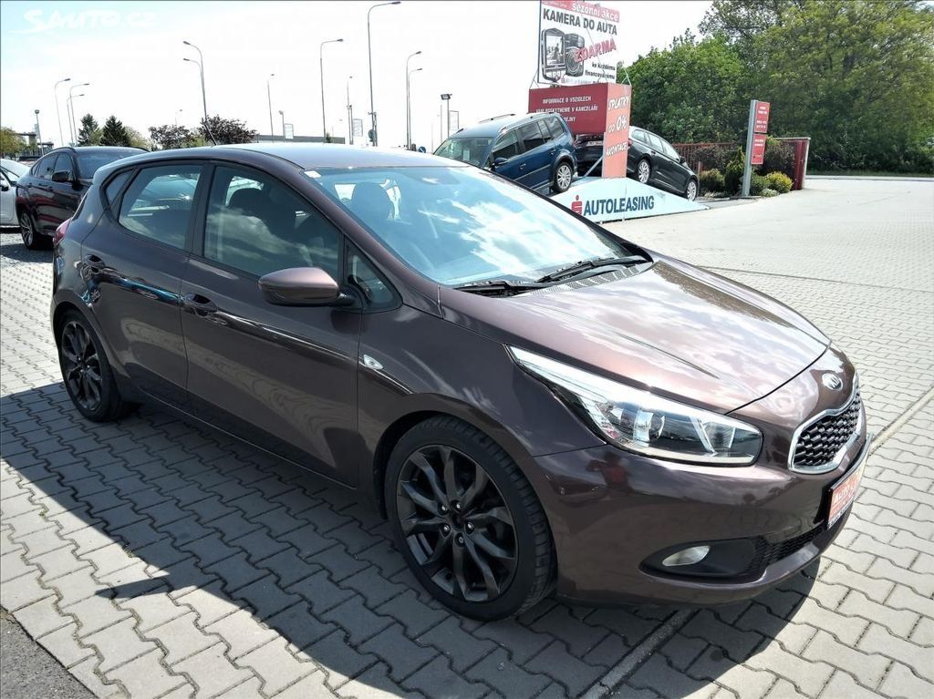 Kia Cee´d, 1,4 CRDi 66kW * KLIMA* ESP * - fotka 3