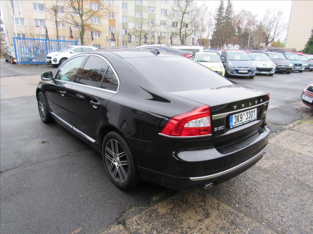 Volvo S80, 2,0 D4 Drive-E Incription Auto - fotka 4