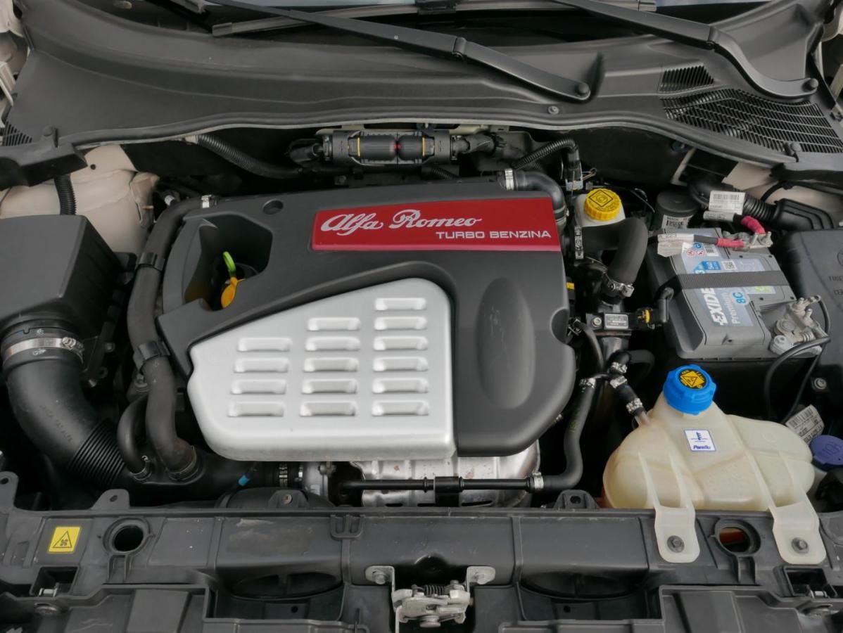Alfa Romeo MiTo, 1,4 TBi 155PS - fotka 4