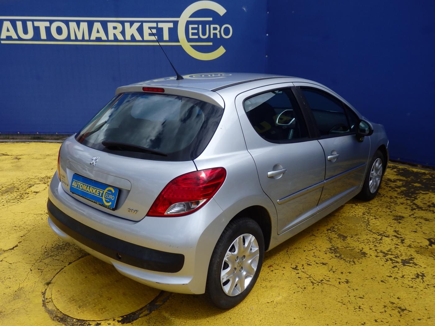 Peugeot 207, 1,4 54KW - fotka 4