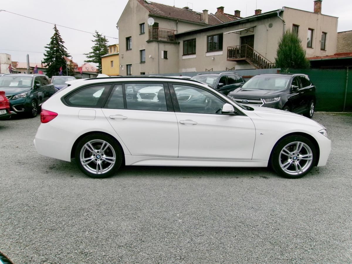BMW Řada 3, 320d xDrive M SPORT Touring ČR - fotka 5