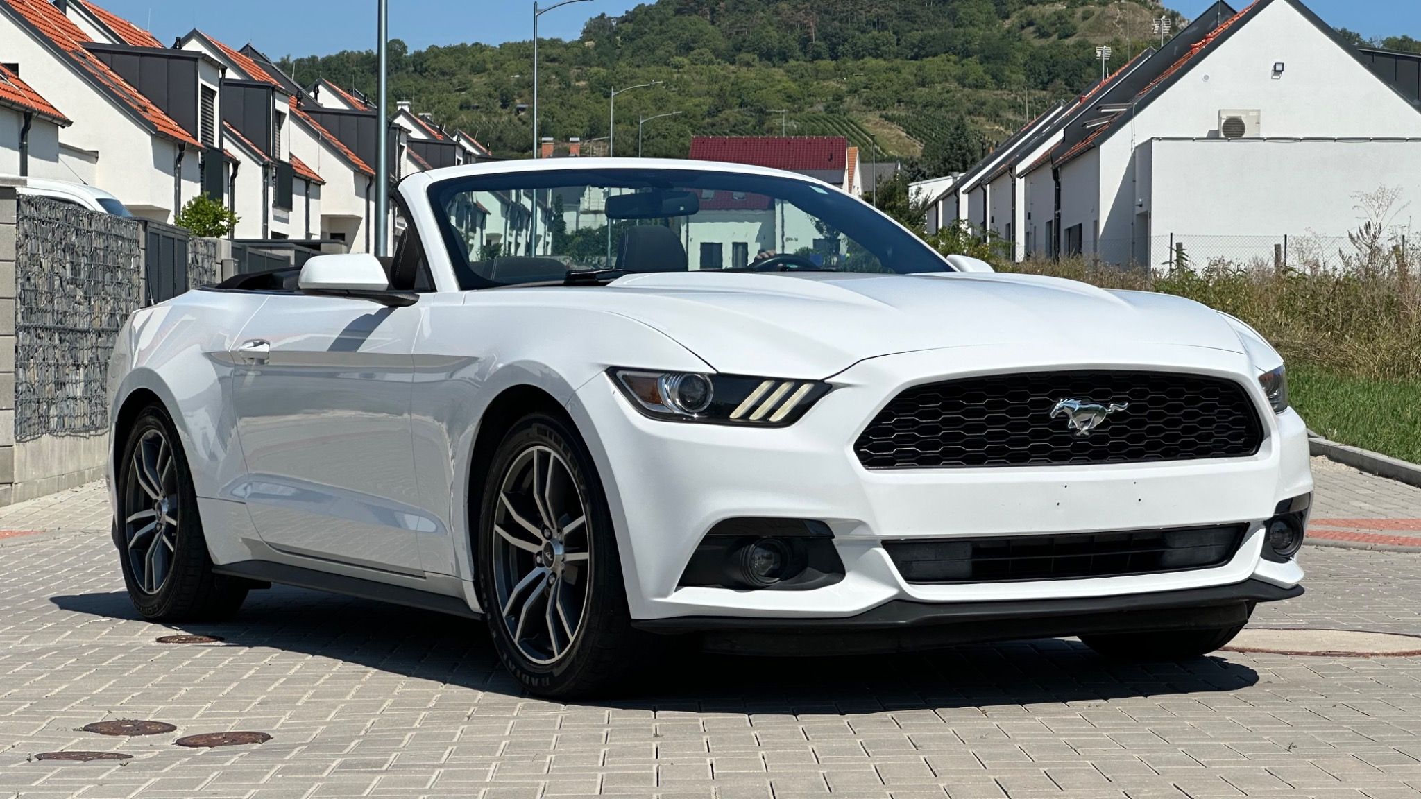 Ford Mustang, 3.7L Convertible