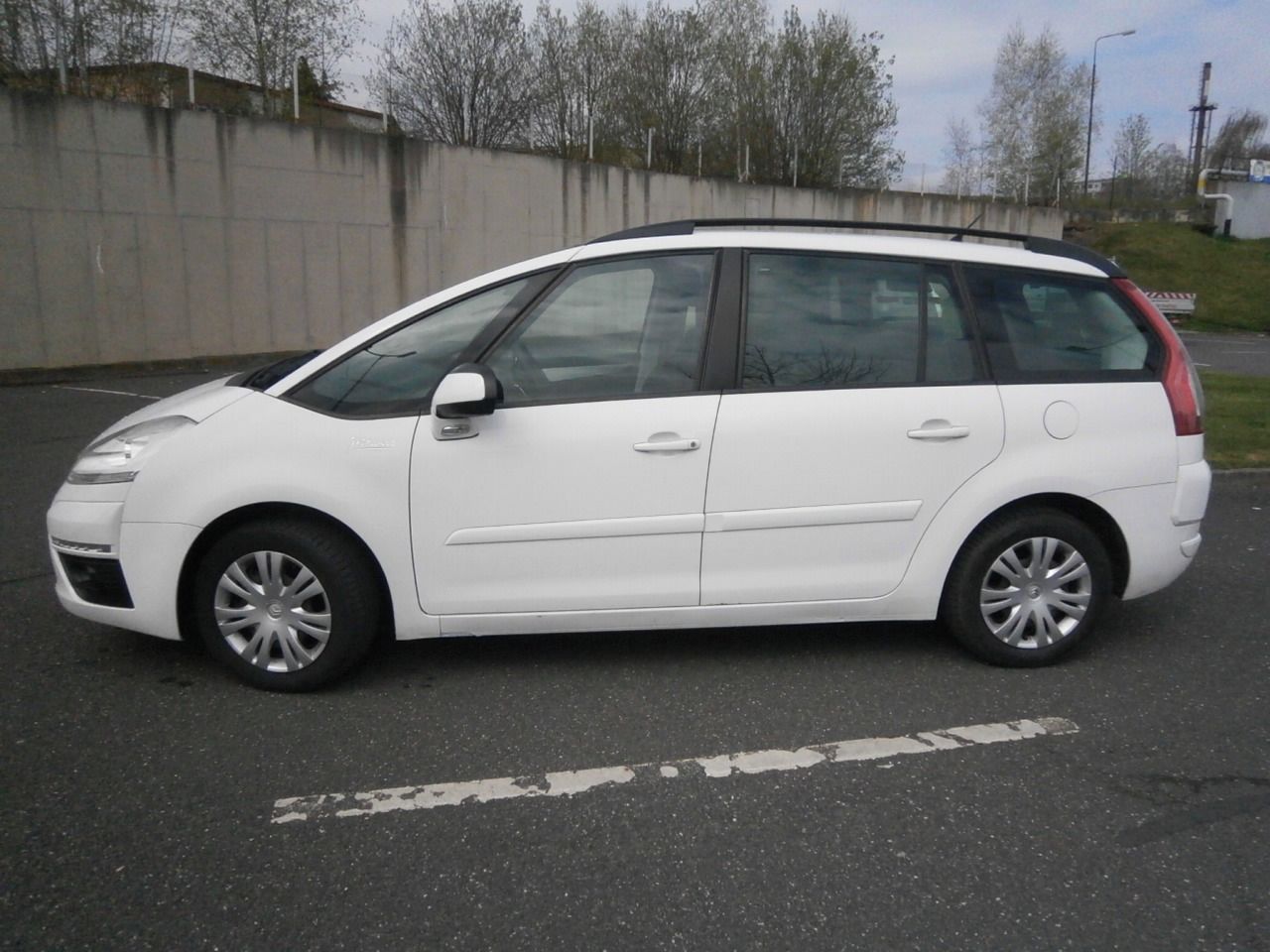 Citroën C4 Picasso, 1,6HDI 82kW 7-MIST - fotka 3