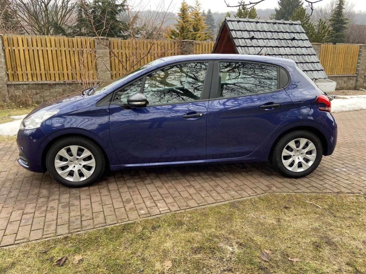 Peugeot 208, 1,2i 50kw - fotka 4