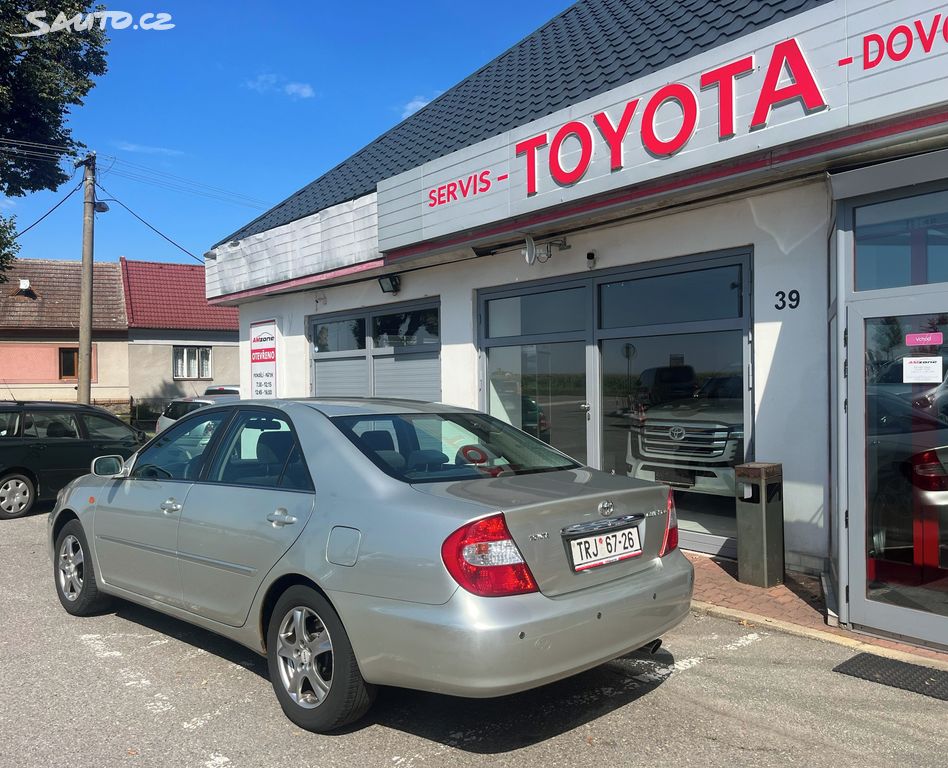 Toyota Camry, fotka 3