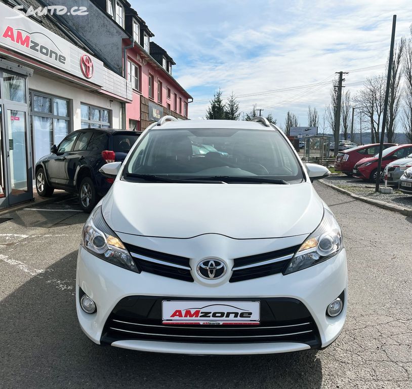 Toyota Verso, fotka 2