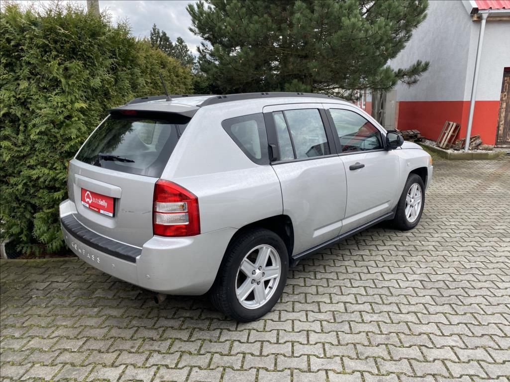 Jeep Compass, 2,0 CRD  LIMITED - fotka 5
