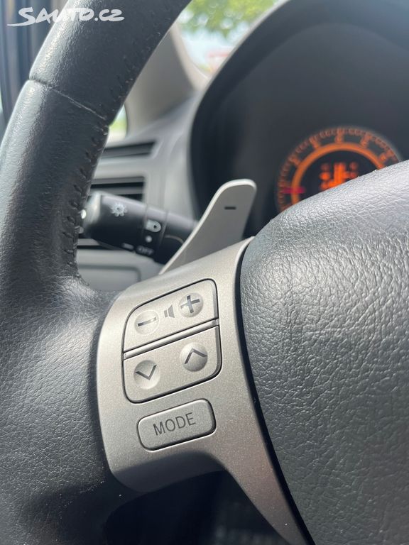 Toyota Auris, fotka 19