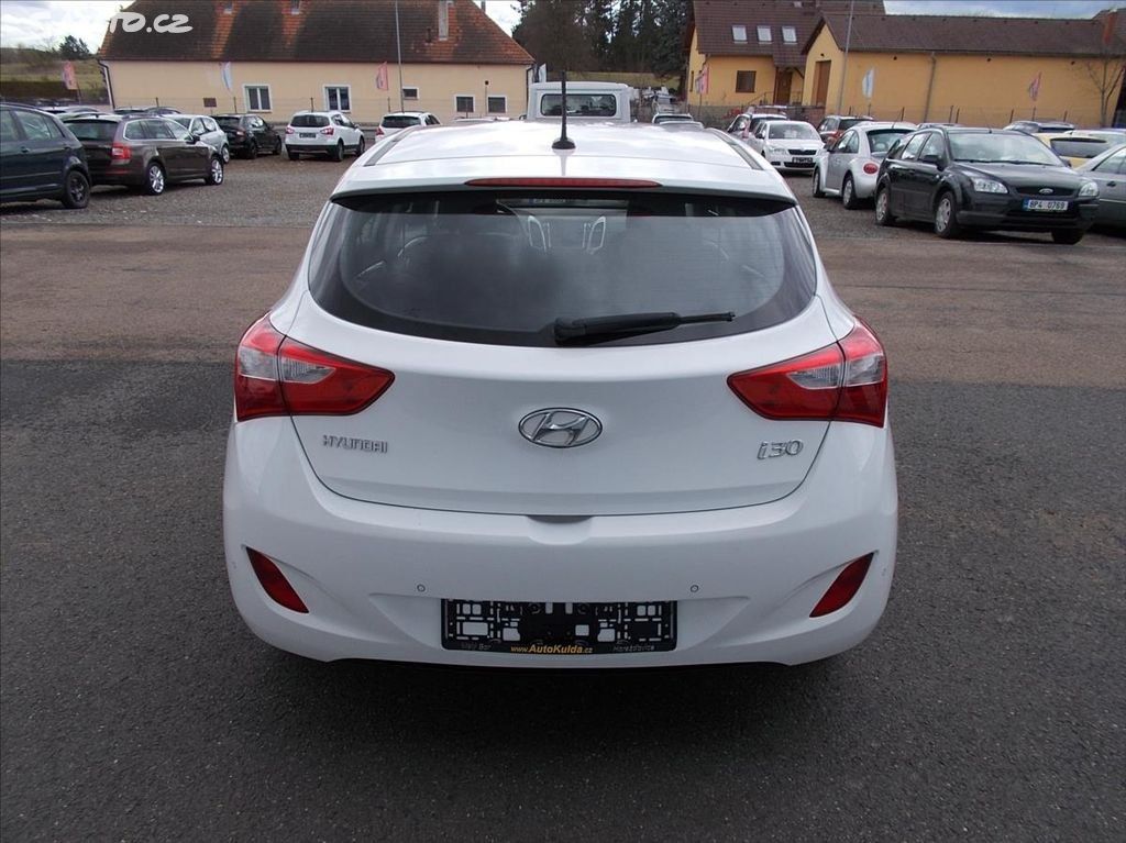 Hyundai i30, 1,6 CRDi 81kW , Navi, Kamera - fotka 6