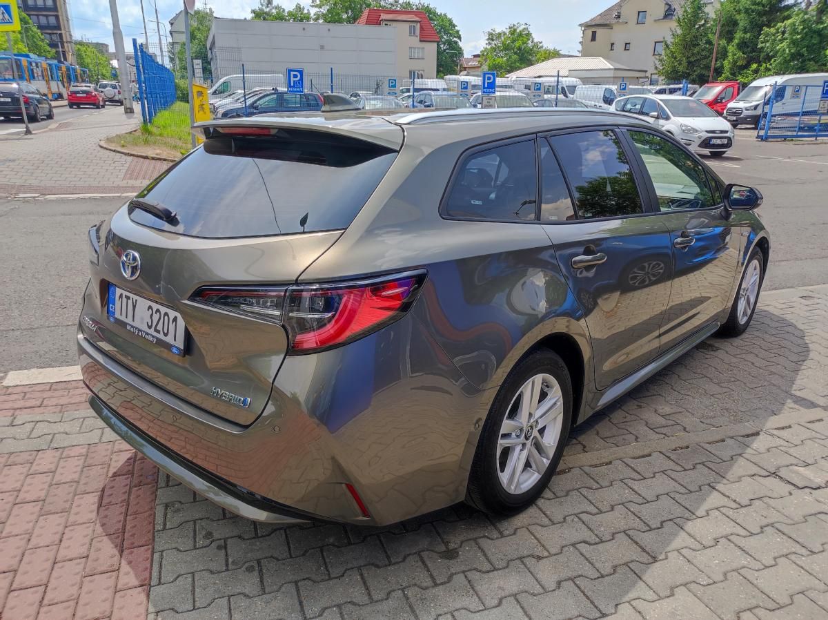 Toyota Corolla, 1.8  HYBRID 1.maj - fotka 4