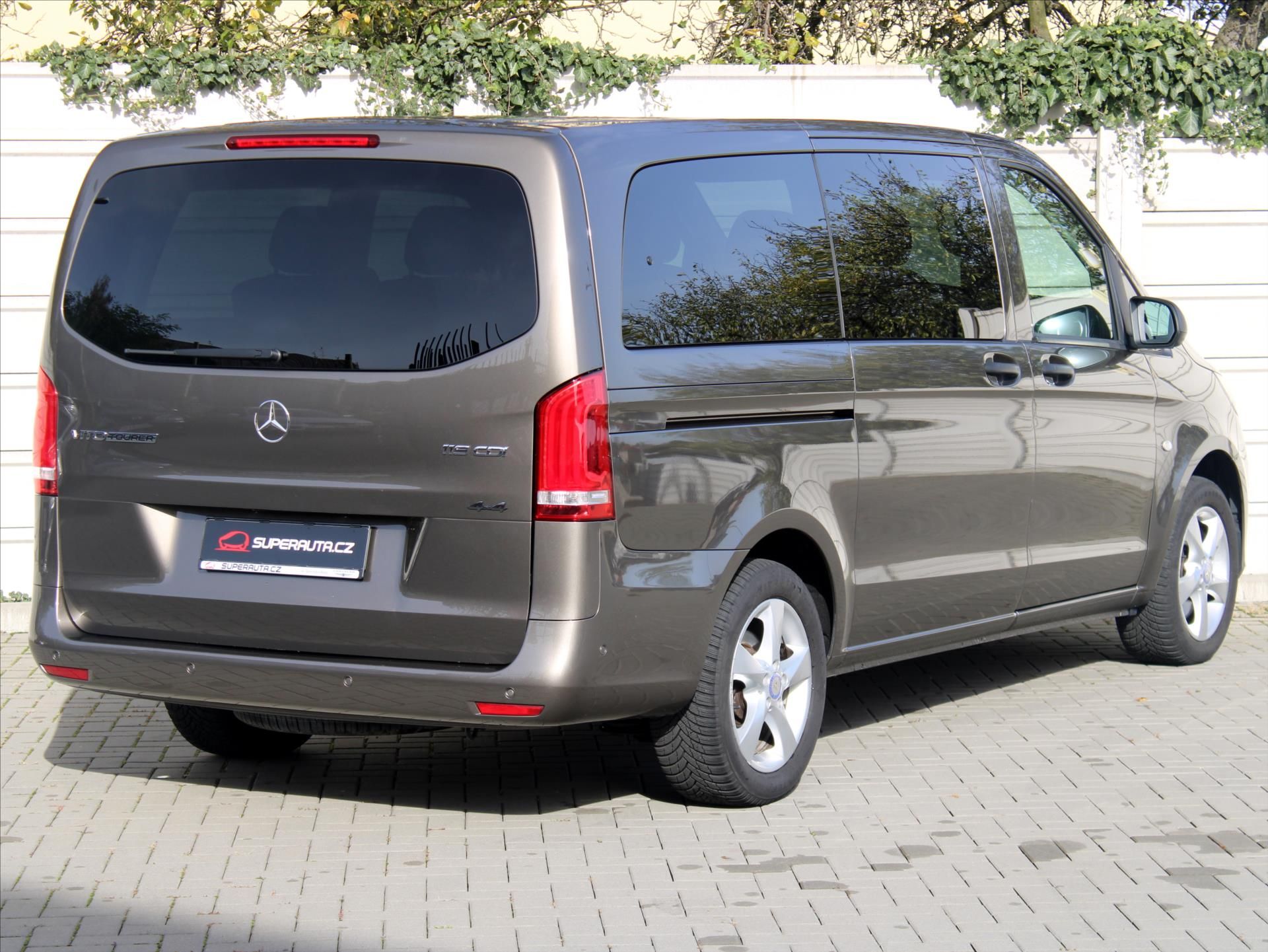Mercedes-Benz Vito, 2,2 119CDi Tourer 4x4 Long ČR - fotka 6