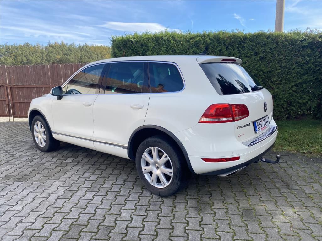 Volkswagen Touareg, 3,0 TDI V6 4motion / záruka - fotka 3