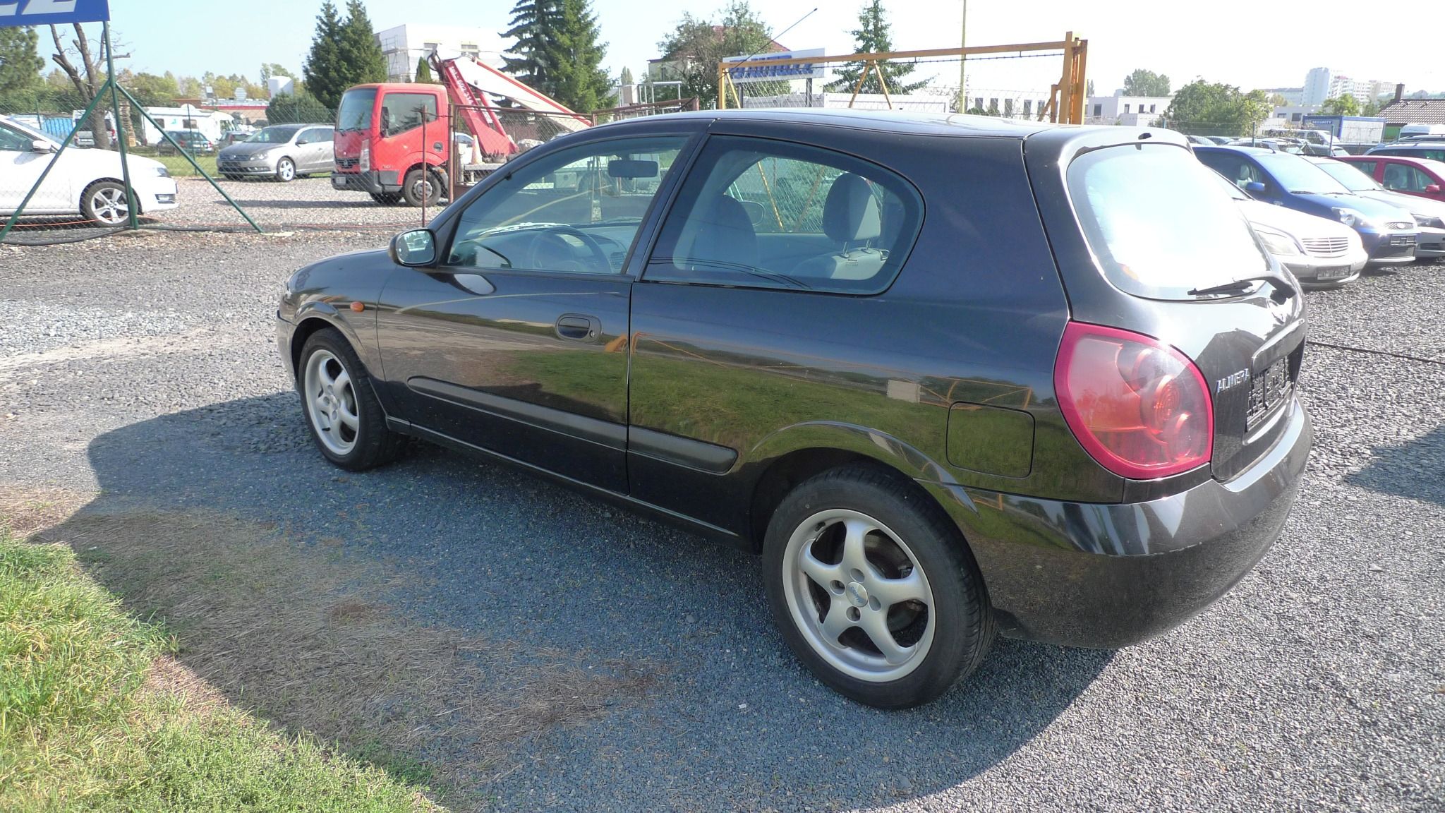 Nissan Almera, 1..5i 16V II 3 DVER ZACHOVALY - fotka 5