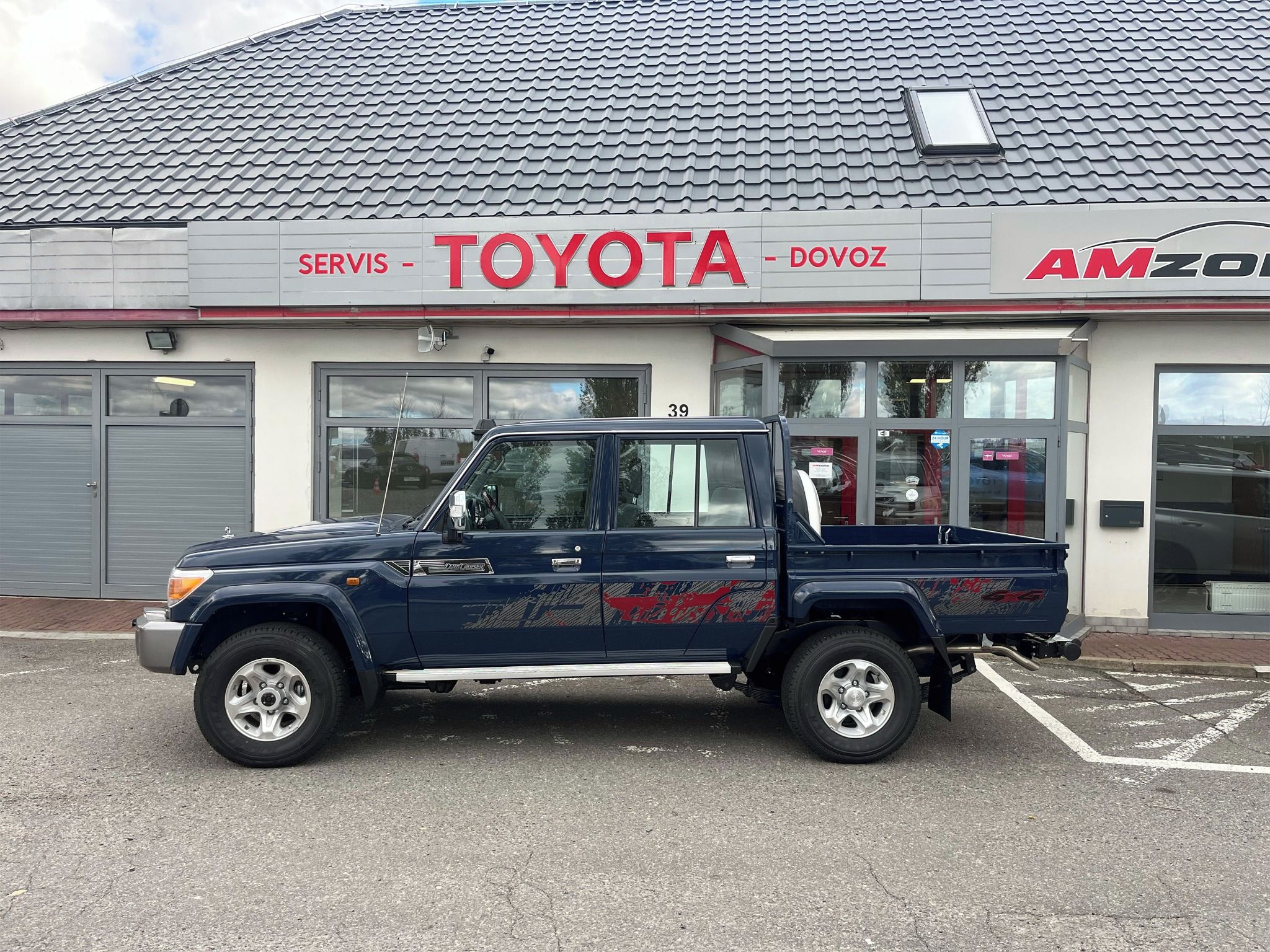 Toyota Land Cruiser, HZJ79 4,5 D-4D V8 - fotka 3
