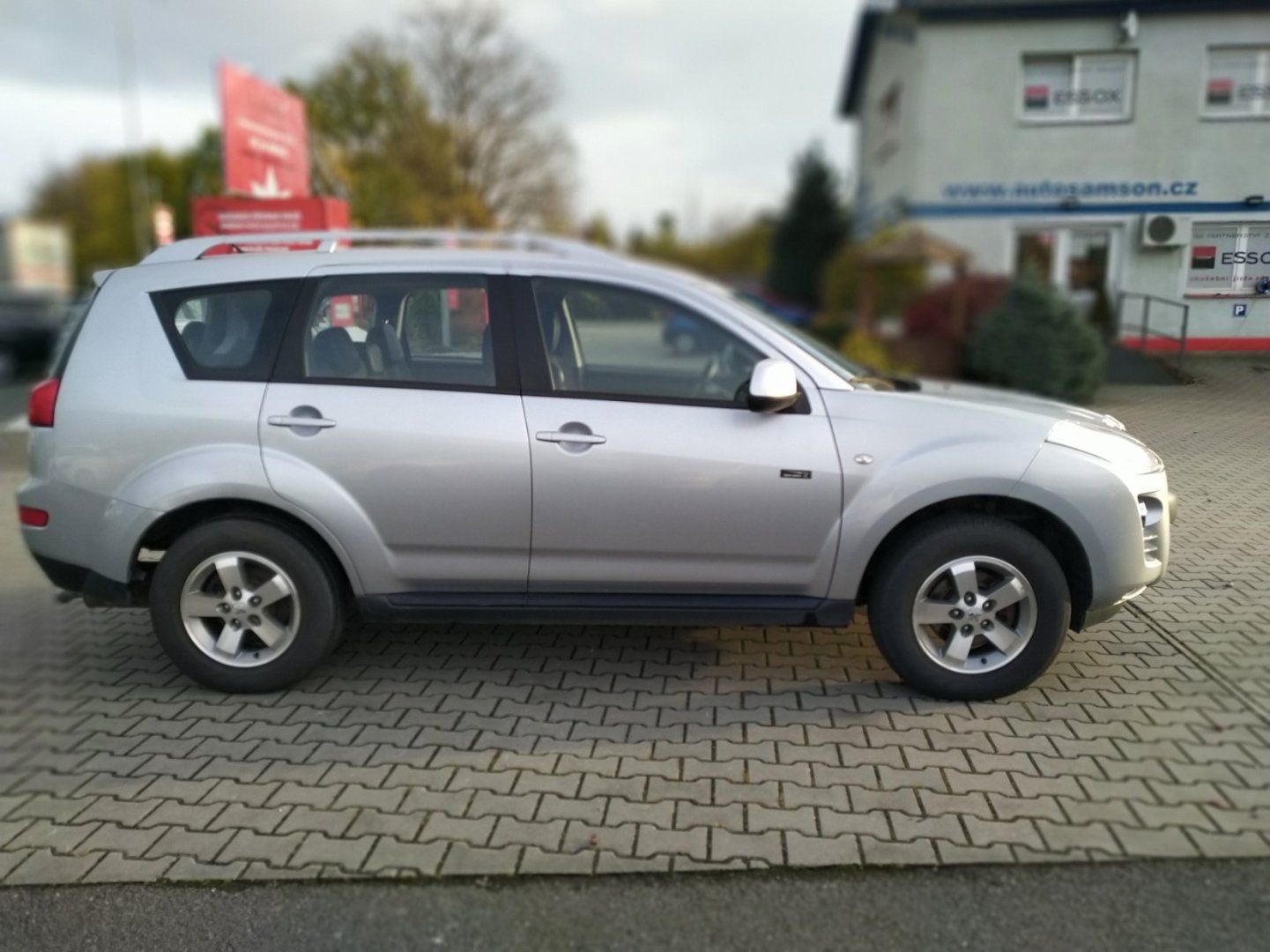 Peugeot 4007, 2,2 HDi 115kW 4x4  7-MÍST - fotka 4