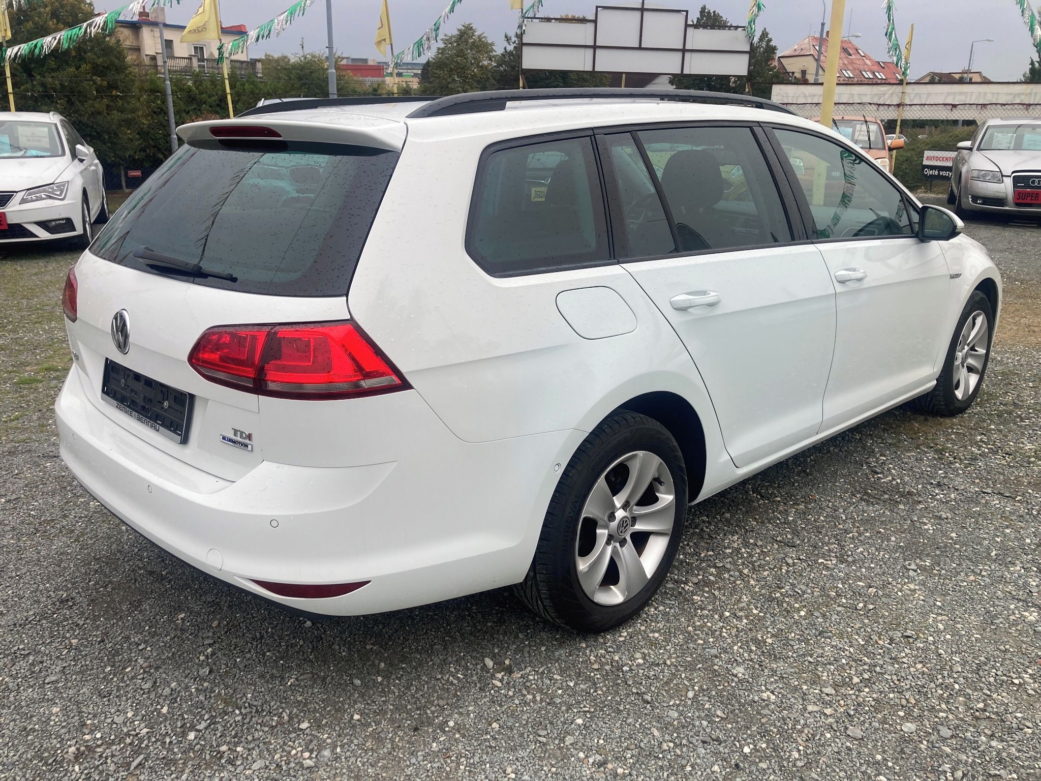 Volkswagen Golf, 1.6TDI 81kw alu dig.klima top - fotka 6