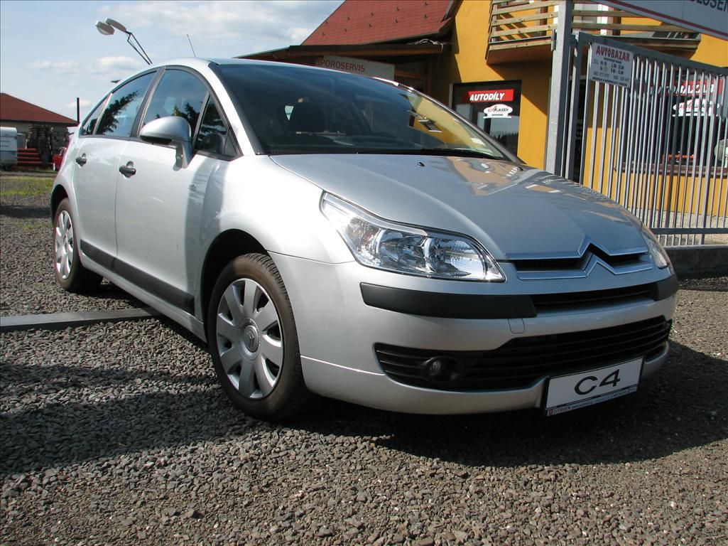 Citroën C4, 1.4 16V  Style ESP - fotka 6