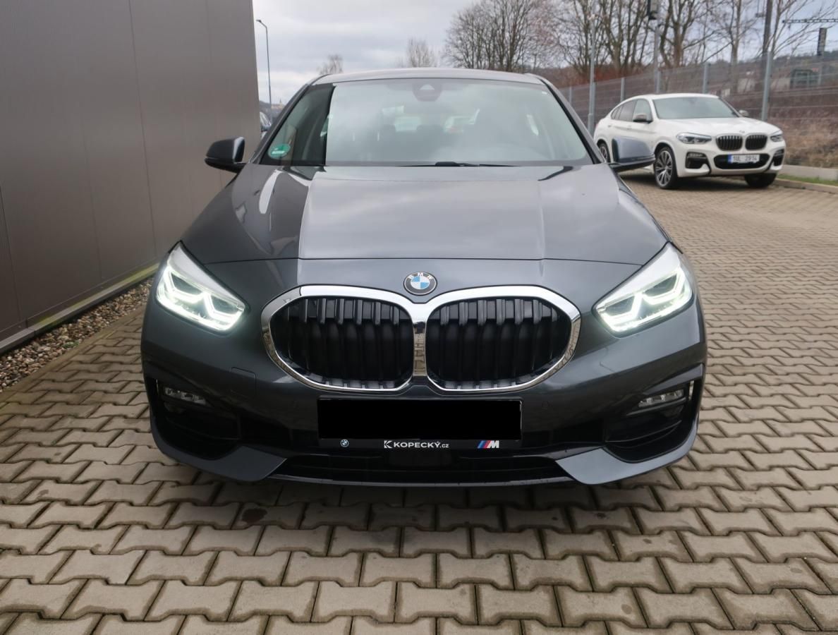 BMW Řada 1, 118d Sport Line - fotka 3