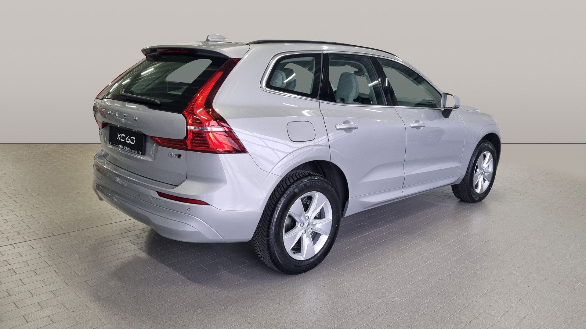 Volvo XC60, B4 2.0L 197+14 HP AT8 AWD CORE - fotka 5